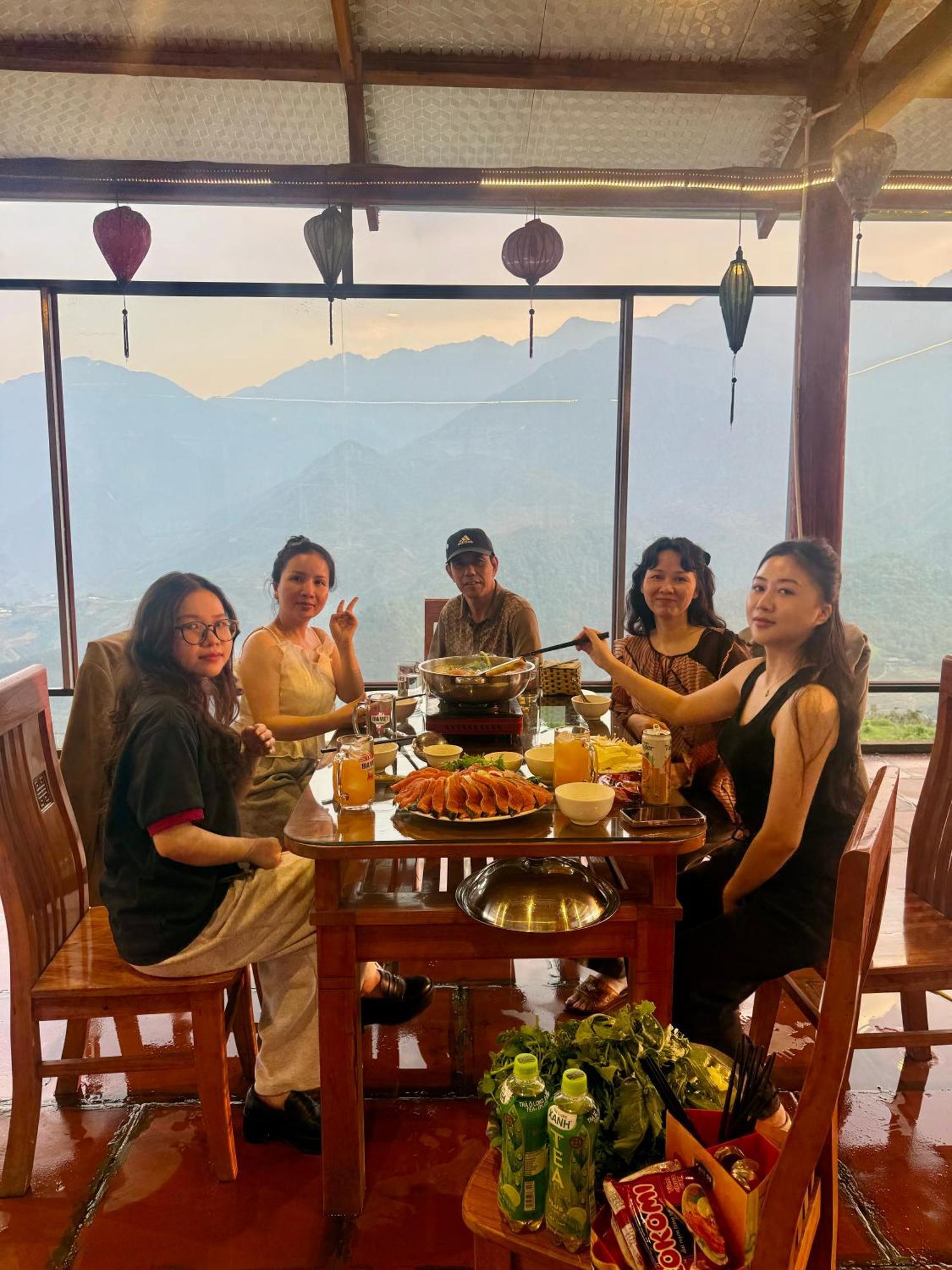 Homestay Thach Gia Trang Sapa Exteriör bild